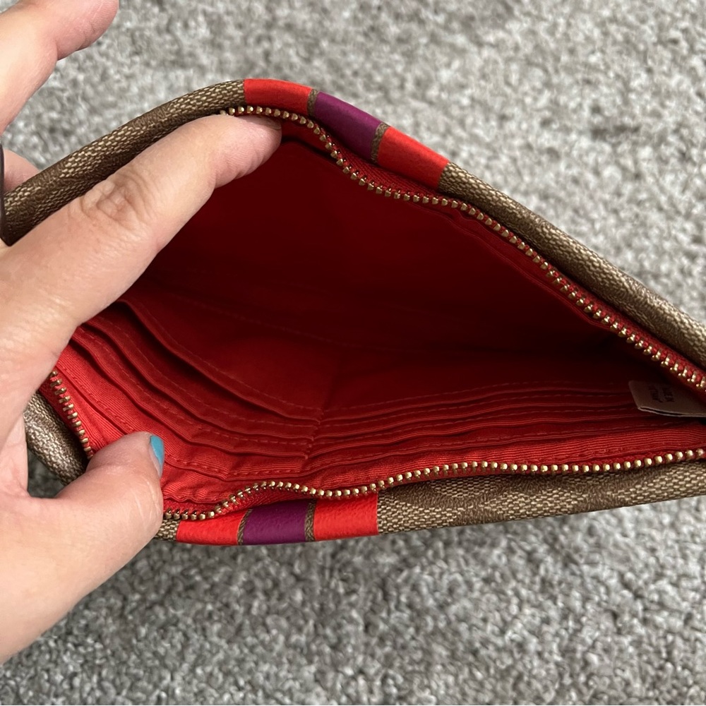 Coach large wristlet wallet NWT - Picture 5 of 6
